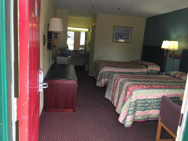 Relax Inn image 15