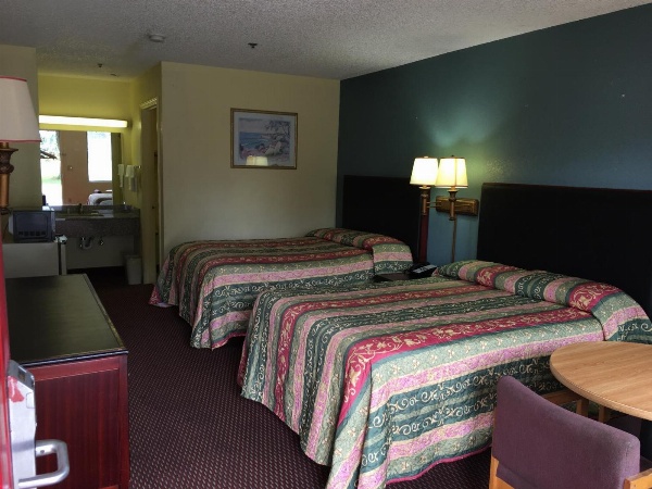 Relax Inn image 17