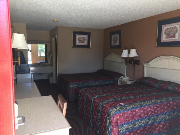 Relax Inn image 26
